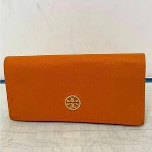 Tory Burch Glasses / Sunnies case in Orange with gold tone emblem